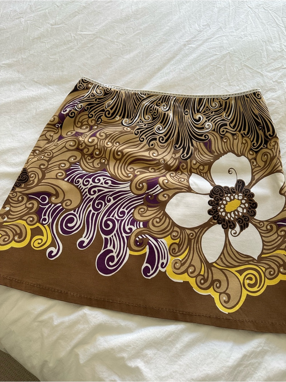 Elie Tahari Floral Mini Skirt, size large - Picture 7 of 15